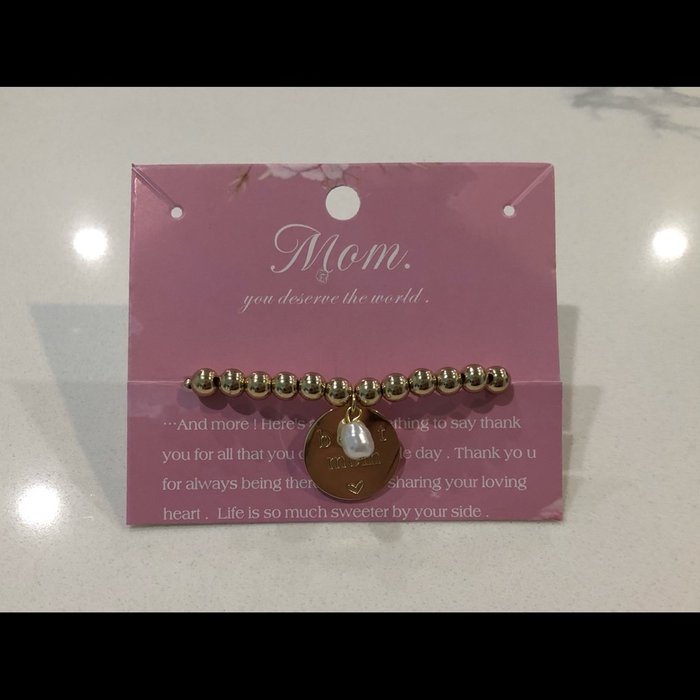 “Best Mom” Stretch Bracelet